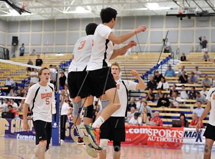 Thumbnail 1 in Huntington Beach vs Loyola (CIF SoCal Regional D1 Final) photogallery.