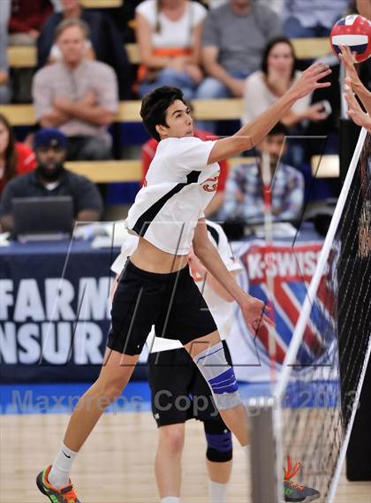 Thumbnail 2 in Huntington Beach vs Loyola (CIF SoCal Regional D1 Final) photogallery.