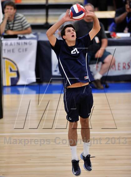 Thumbnail 1 in Huntington Beach vs Loyola (CIF SoCal Regional D1 Final) photogallery.