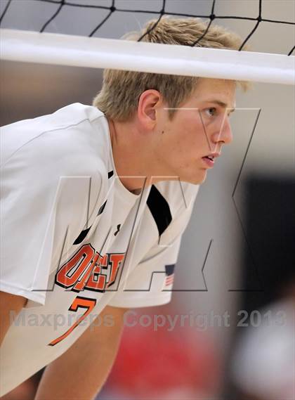 Thumbnail 3 in Huntington Beach vs Loyola (CIF SoCal Regional D1 Final) photogallery.