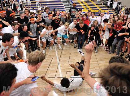 Thumbnail 1 in Huntington Beach vs Loyola (CIF SoCal Regional D1 Final) photogallery.