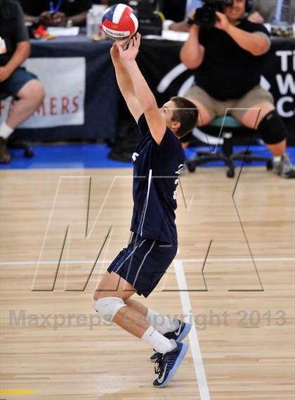 Thumbnail 1 in Huntington Beach vs Loyola (CIF SoCal Regional D1 Final) photogallery.