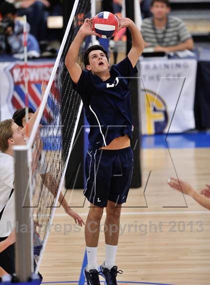 Thumbnail 1 in Huntington Beach vs Loyola (CIF SoCal Regional D1 Final) photogallery.
