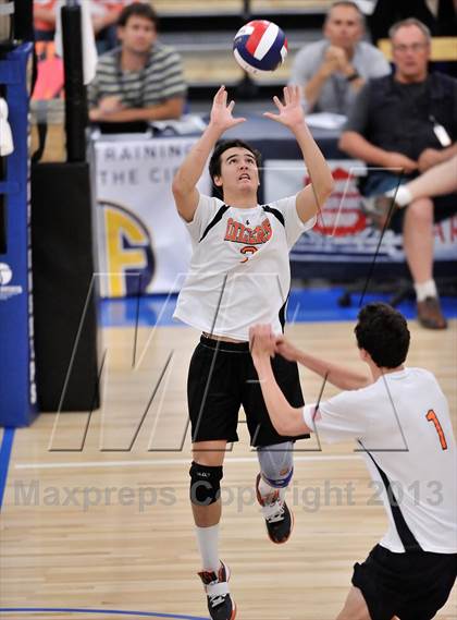 Thumbnail 2 in Huntington Beach vs Loyola (CIF SoCal Regional D1 Final) photogallery.