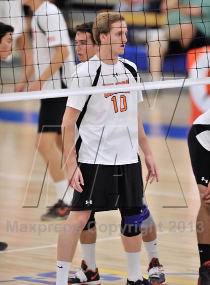 Thumbnail 3 in Huntington Beach vs Loyola (CIF SoCal Regional D1 Final) photogallery.