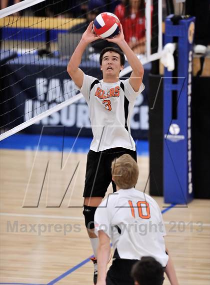Thumbnail 1 in Huntington Beach vs Loyola (CIF SoCal Regional D1 Final) photogallery.