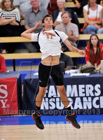 Thumbnail 3 in Huntington Beach vs Loyola (CIF SoCal Regional D1 Final) photogallery.