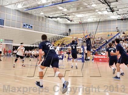 Thumbnail 2 in Huntington Beach vs Loyola (CIF SoCal Regional D1 Final) photogallery.