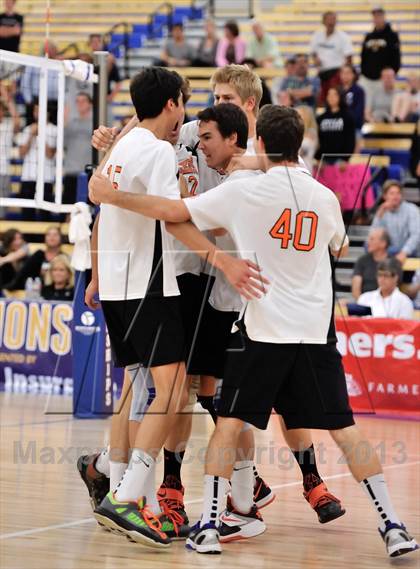 Thumbnail 2 in Huntington Beach vs Loyola (CIF SoCal Regional D1 Final) photogallery.