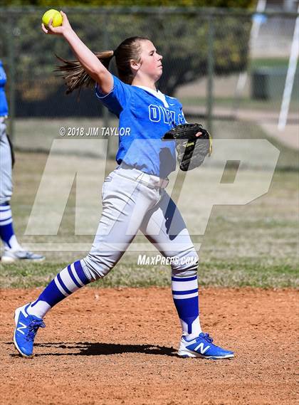 Thumbnail 2 in Coronado vs Joshua (Granbury Tournament) photogallery.