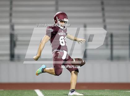 Thumbnail 2 in Lake Highlands vs Mesquite (Scrimmage) photogallery.