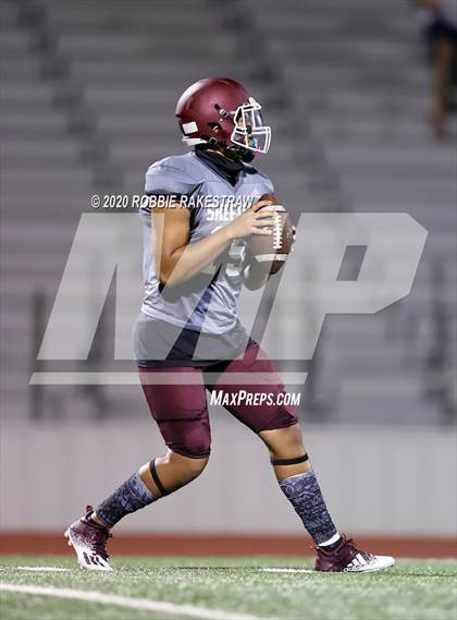 Thumbnail 1 in Lake Highlands vs Mesquite (Scrimmage) photogallery.