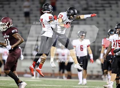 Thumbnail 1 in Lake Highlands vs Mesquite (Scrimmage) photogallery.