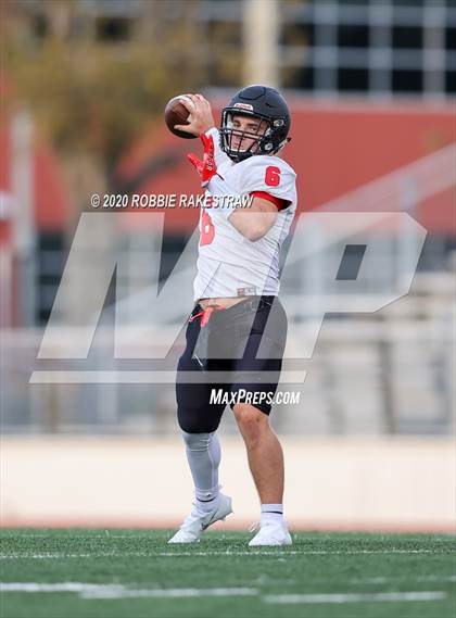 Thumbnail 3 in Lake Highlands vs Mesquite (Scrimmage) photogallery.