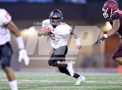 Thumbnail 2 in Lake Highlands vs Mesquite (Scrimmage) photogallery.