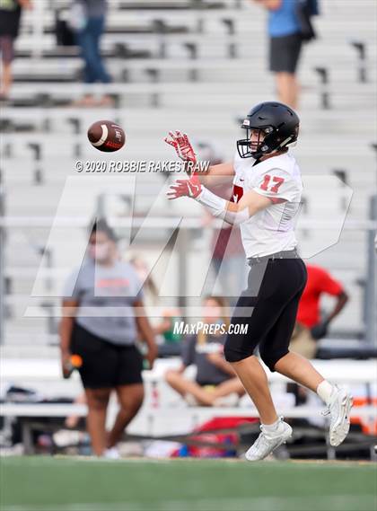 Thumbnail 2 in Lake Highlands vs Mesquite (Scrimmage) photogallery.