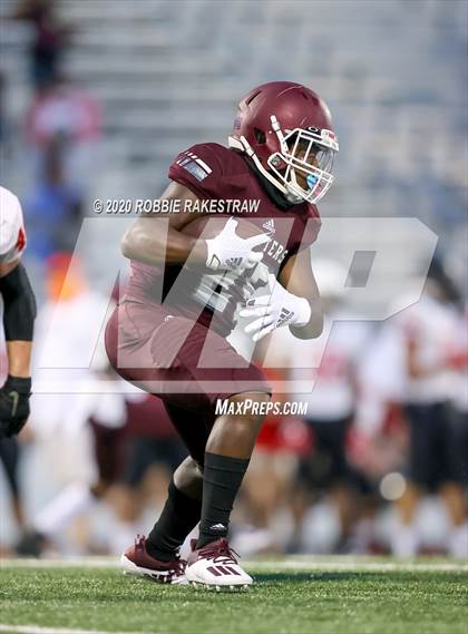 Thumbnail 3 in Lake Highlands vs Mesquite (Scrimmage) photogallery.