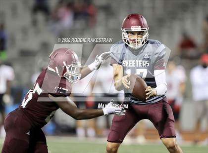 Thumbnail 1 in Lake Highlands vs Mesquite (Scrimmage) photogallery.