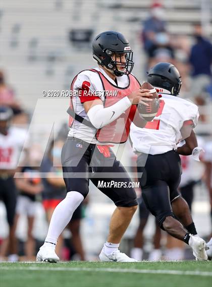 Thumbnail 3 in Lake Highlands vs Mesquite (Scrimmage) photogallery.