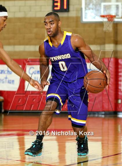 Thumbnail 1 in Lynwood vs. El Camino Real (Pacific Shores Tournament) photogallery.