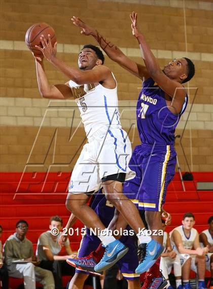 Thumbnail 3 in Lynwood vs. El Camino Real (Pacific Shores Tournament) photogallery.