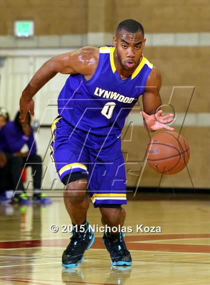Thumbnail 2 in Lynwood vs. El Camino Real (Pacific Shores Tournament) photogallery.