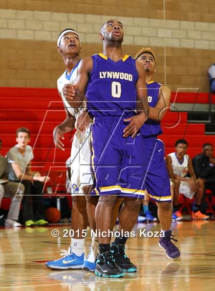 Thumbnail 2 in Lynwood vs. El Camino Real (Pacific Shores Tournament) photogallery.