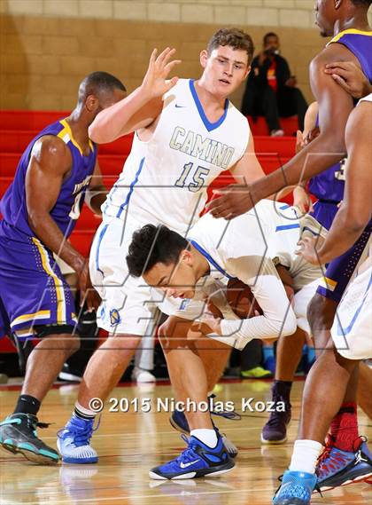 Thumbnail 2 in Lynwood vs. El Camino Real (Pacific Shores Tournament) photogallery.