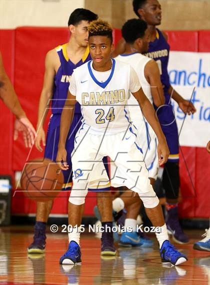 Thumbnail 1 in Lynwood vs. El Camino Real (Pacific Shores Tournament) photogallery.