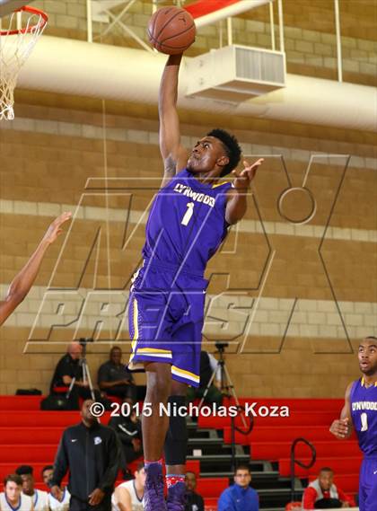 Thumbnail 3 in Lynwood vs. El Camino Real (Pacific Shores Tournament) photogallery.