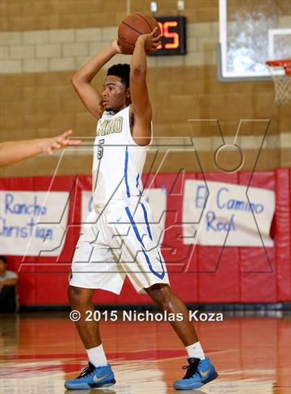 Thumbnail 2 in Lynwood vs. El Camino Real (Pacific Shores Tournament) photogallery.