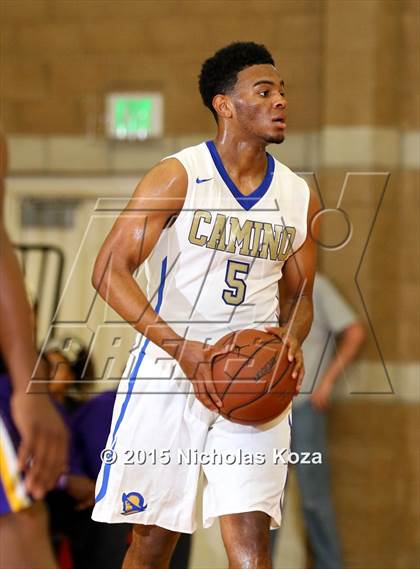 Thumbnail 3 in Lynwood vs. El Camino Real (Pacific Shores Tournament) photogallery.