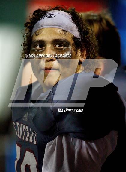 Thumbnail 3 in Fossil Ridge vs Keller Central photogallery.