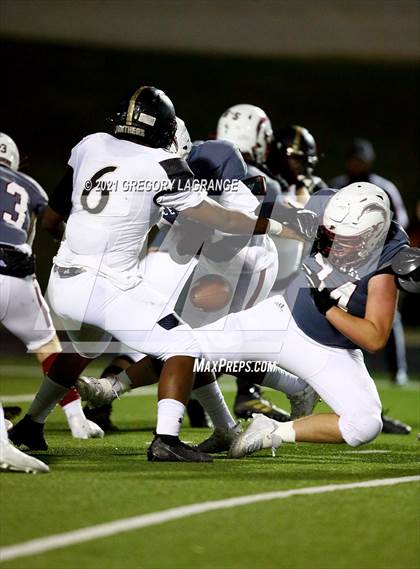 Thumbnail 2 in Fossil Ridge vs Keller Central photogallery.
