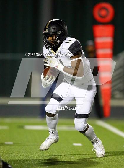 Thumbnail 3 in Fossil Ridge vs Keller Central photogallery.