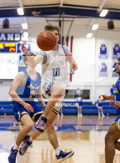 Thumbnail 2 in Newport Central Catholic @ Highlands photogallery.