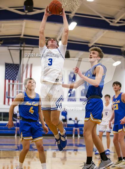 Thumbnail 3 in Newport Central Catholic @ Highlands photogallery.