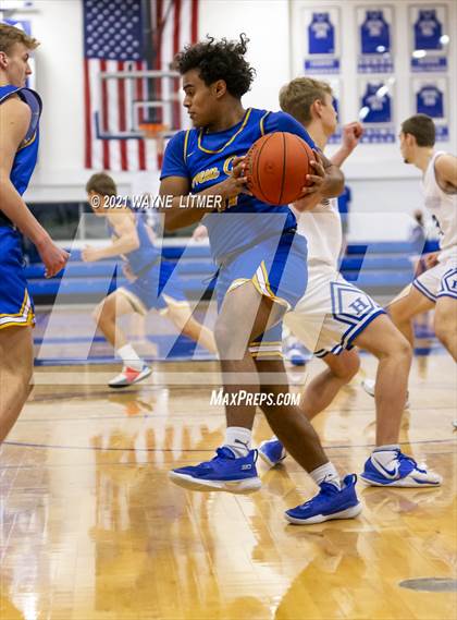 Thumbnail 1 in Newport Central Catholic @ Highlands photogallery.