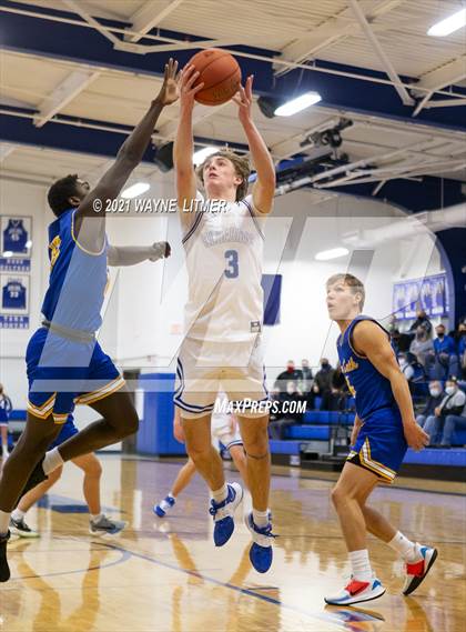 Thumbnail 3 in Newport Central Catholic @ Highlands photogallery.