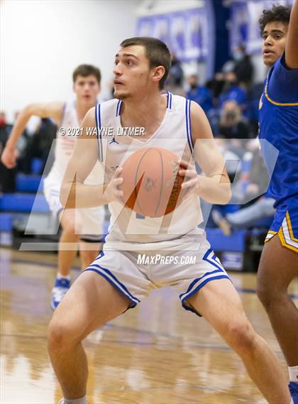 Thumbnail 3 in Newport Central Catholic @ Highlands photogallery.