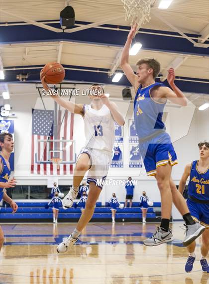 Thumbnail 3 in Newport Central Catholic @ Highlands photogallery.