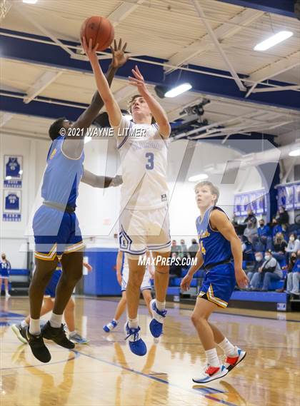 Thumbnail 2 in Newport Central Catholic @ Highlands photogallery.