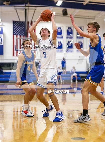 Thumbnail 1 in Newport Central Catholic @ Highlands photogallery.
