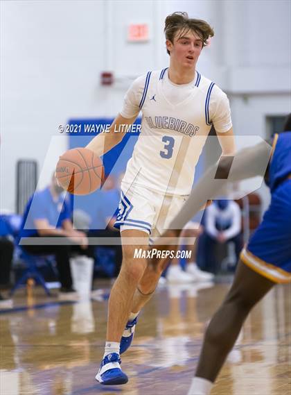 Thumbnail 1 in Newport Central Catholic @ Highlands photogallery.
