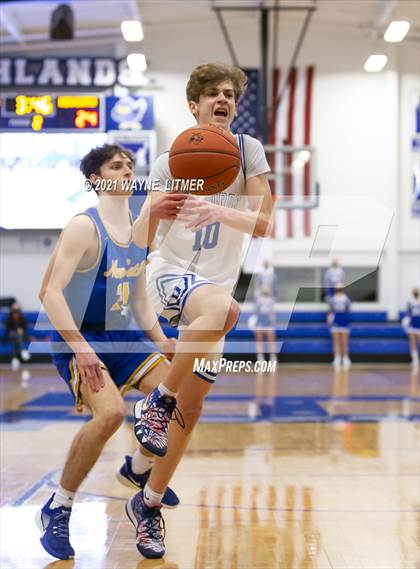 Thumbnail 3 in Newport Central Catholic @ Highlands photogallery.