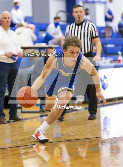 Thumbnail 3 in Newport Central Catholic @ Highlands photogallery.