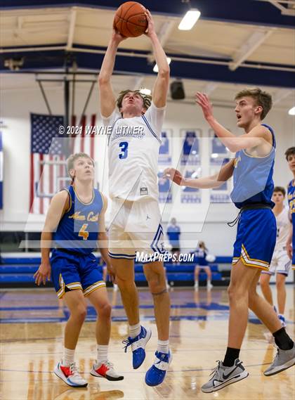 Thumbnail 2 in Newport Central Catholic @ Highlands photogallery.