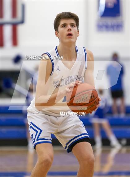 Thumbnail 1 in Newport Central Catholic @ Highlands photogallery.