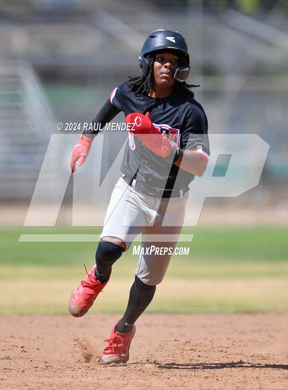 Thumbnail 3 in Westchester @ South Gate (CIF LAC Division 1 First Round Play-in Game) photogallery.