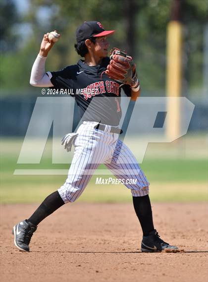 Thumbnail 3 in Westchester @ South Gate (CIF LAC Division 1 First Round Play-in Game) photogallery.